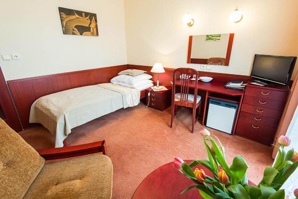 Monti Spa Frantiskovy Lazne Bagian luar foto