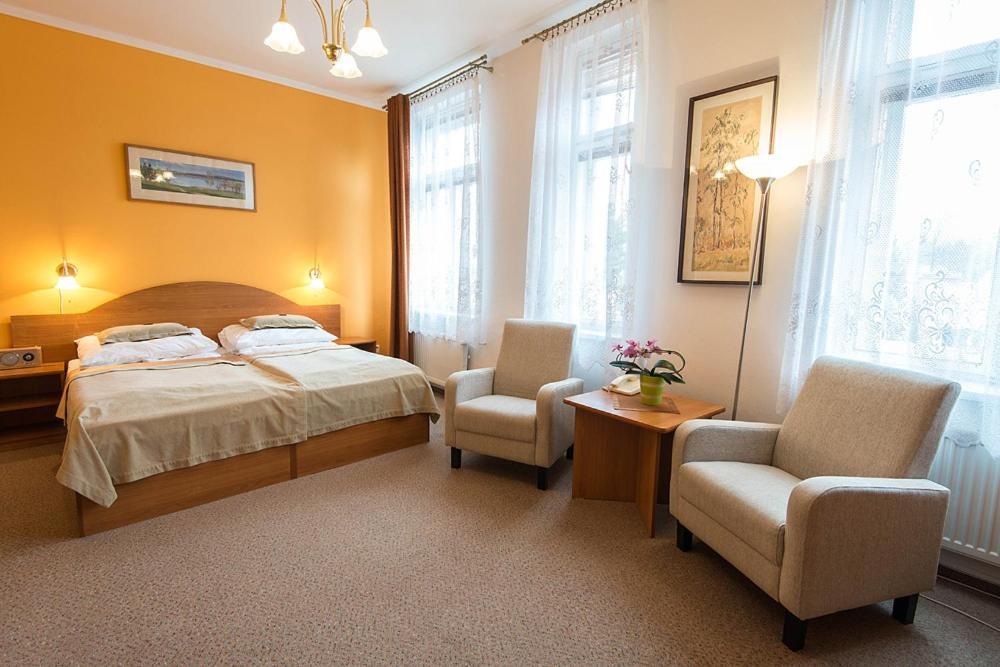 Monti Spa Frantiskovy Lazne Ruang foto